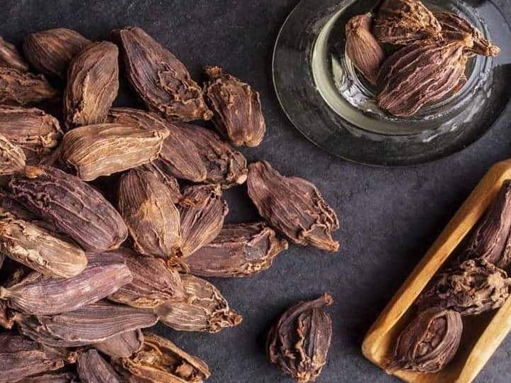 A Step-by-Step Guide to Eat Black Cardamom