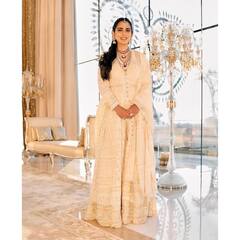 Ambani Family Education Details: सास नीता से लेकर छोटी बहू राधिका तक, जानें- कितनी पढ़ी लिखी हैं अंबानी परिवार की औरतें