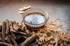 जान लीजिए मुलेठी को पानी में घोलकर पीने के ये फायदे...आपकी कई समस्या हो सकती है ठीक