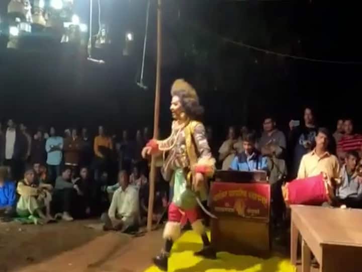 जत्रा म्हटली की, लाउड स्पीकरचे सूर, विद्युत रोषणाईचा झगमगाट आणि गर्दी हे चित्र अपेक्षित आहे. मात्र तळकोकणातील वेंगुर्ले येथील मानसीश्वराच्या स्थानावर भाविकांचा महापूर असतो, पण कानठळ्या बसणारे आवाज नसतात आणि डोळे दिपून टाकणारी रोषणाई केली जात नाही.