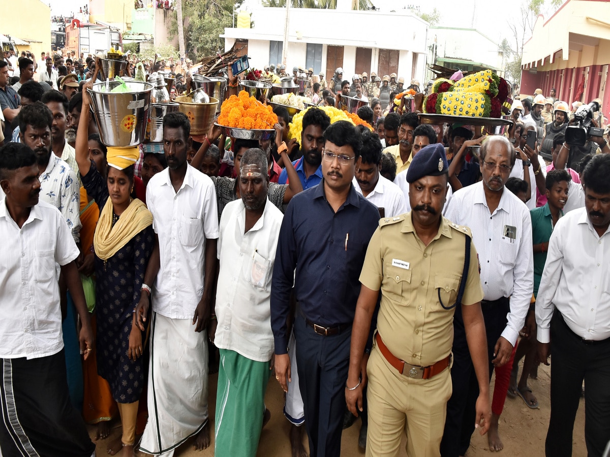 Tiruvannamalai: 80 ஆண்டுகளுக்குப் பிறகு கோவிலுக்கு உள்ளே அனுமதி - மகிழ்ச்சியில் மக்கள்