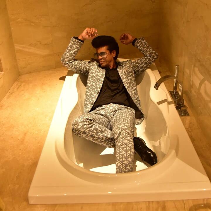 सिद्धार्थने 'सिम्बा' या सिनेमाच्या माध्यमातून हिंदी सिनेसृष्टीत आपलं वेगळं स्थान निर्माण केलं आहे.