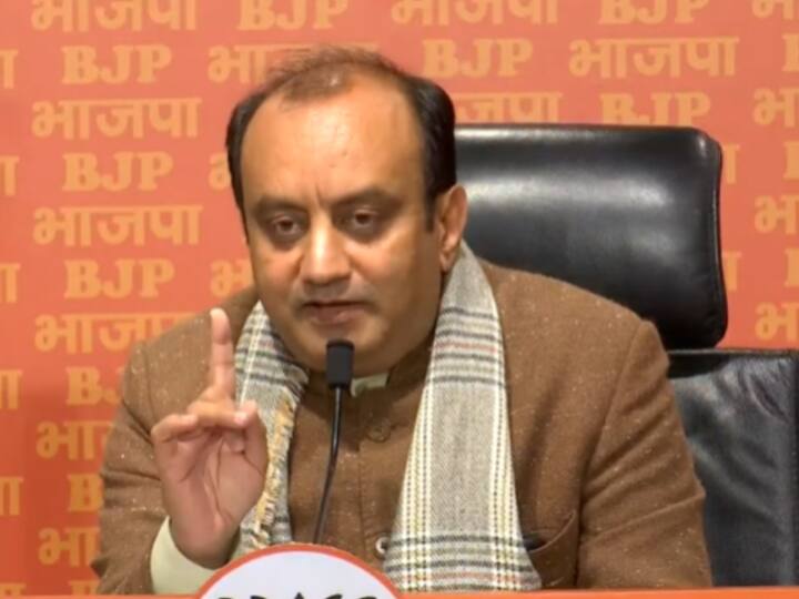 Bharat Jodo Yatra: ‘राहुल गांधी झंडा फहराने के काबिल इसलिए हुए क्योंकि...’, भारत जोड़ो यात्रा के समापन और बीजेपी का कांग्रेस पर वार End Of Bharat Jodo Yatra BJP Attack Congress Rahul Gandhi Lal Chowk Hoist Flag Bharat Jodo Yatra: ‘राहुल गांधी झंडा फहराने के काबिल इसलिए हुए क्योंकि...’, भारत जोड़ो यात्रा के समापन और बीजेपी का कांग्रेस पर वार