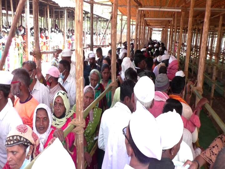 दोन दिवस आधीच होऊ लागलेली गर्दी पाहून मंदिर प्रशासनाने दर्शन रांग व्यवस्था वाढवण्यास सुरुवात केली आहे.