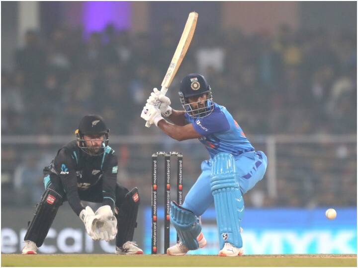 IND vs NZ Not a single six in 239 balls Lucknow T20, all previous records were broken Most balls in T20I where no sixes was hit IND vs NZ: लखनऊ टी20 में 239 गेंदों में नहीं लगा एक भी छक्का, टूट गए पिछले सभी रिकॉर्ड, एक गेंद शेष रहते जीता भारत