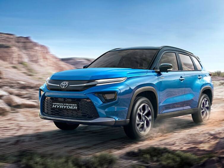 Toyota Urban Cruiser Hyryder CNG launched Priced from Rs 13 23 lakh Latest Auto News in Marathi Toyota Urban Cruiser Hyryder चे CNG व्हेरिएंट लॉन्च; मिळणार जबरदस्त मायलेज; जाणून घ्या फीचर्स आणि किंमत