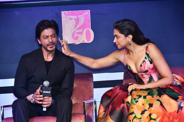 Shah Rukh Khan: 'मेरी फिल्में प्यार से रिलीज हों..' पठान की सक्सेस के बाद पहली प्रेस कॉन्फ्रेंस में बोले शाहरुख खान Shahrukh Khan Live Updates Pathaan Movie Box Office Success Deepika Padukone John Abraham Live First Time Shah Rukh Khan: 'मेरी फिल्में प्यार से रिलीज हों..' पठान की सक्सेस के बाद पहली प्रेस कॉन्फ्रेंस में बोले शाहरुख खान