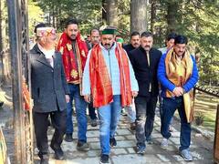 हिमाचल प्रदेश: पूर्व सीएम जयराम ठाकुर पर मंत्री विक्रमादित्य सिंह का तंज, कहा- 'सत्ता से नए-नए हुए हैं बाहर, थोड़ा संयम बरतें'