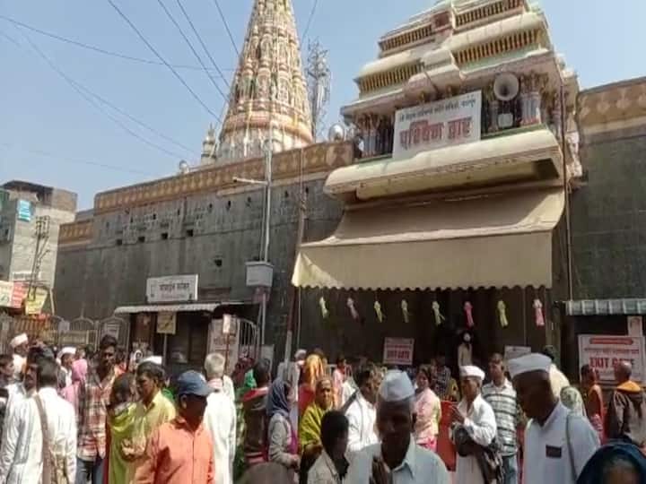 मराठवाडा , विदर्भ , खानदेश , कोकण सह कर्नाटक आणि आंध्रप्रदेशातून शेकडो वाहनातून भाविक यात्रेला पोहचले...