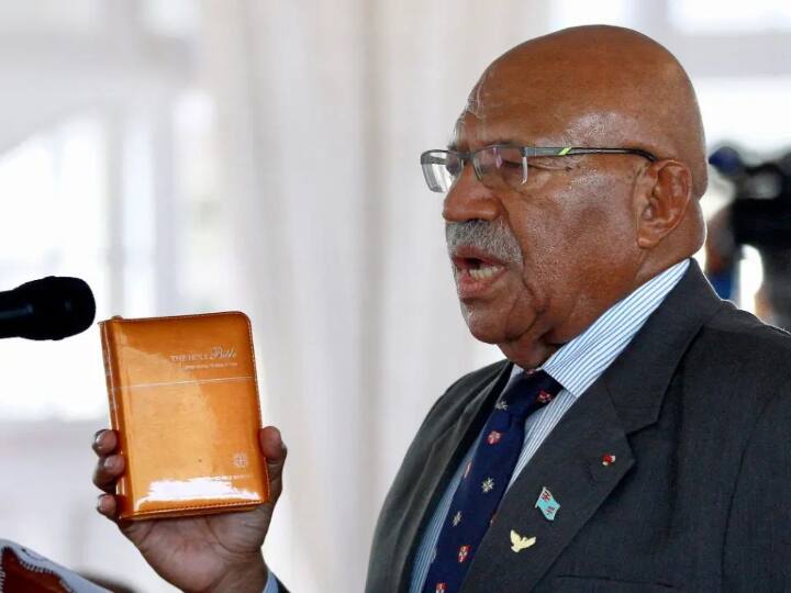 Fiji suspends police commissioner ends China policing agreement एक छोटे से देश ने चीन को दिखा दी हैसियत, ड्रैगन के साथ खत्म किया सुरक्षा समझौता