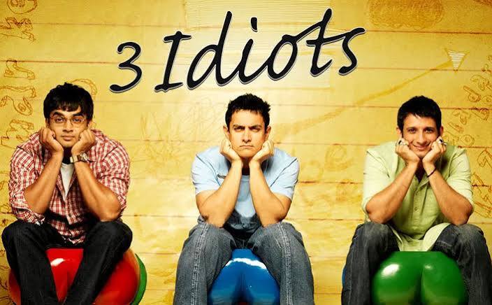 जिसके बाद में बॉलीवुड की फिल्म थ्री इडियट्स (3 Idiots) जिसको 2009 में रिलीज किया गया था. यह फिल्म एक कॉमेडी और ड्रामा फिल्म है जो कि तीन दोस्तों के इर्द-गिर्द घूमती है. साथ ही एक दोस्ती का उदाहरण भी लोगों के सामने रखती है. बता दें कि इस फिल्म को IMDb ने 8.4 की रेटिंग से नवाजा. (Photo- Instagram)