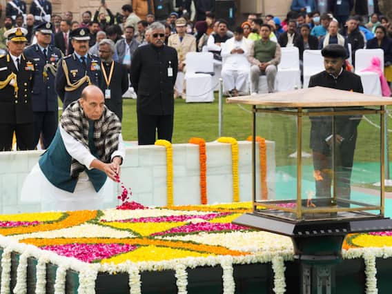 Martyrs Day 2023:राष्ट्रपति द्रौपदी मुर्मू, पीएम मोदी समेत इन नेताओं ने राजघाट पर महात्मा गांधी को दी श्रद्धांजलि, देखें तस्वीरें