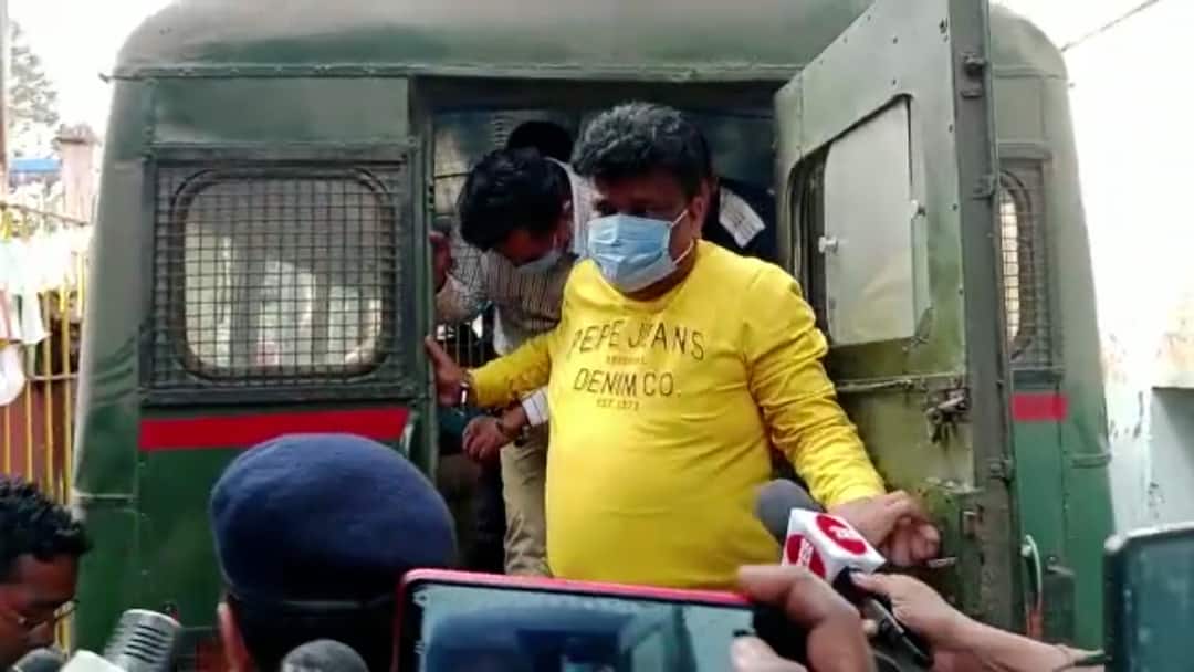 howrah Youth Trinamool leader's house attacked with firearms, alleged beating Howrah News: যুব তৃণমূল নেতার বাড়িতে আগ্নেয়াস্ত্র নিয়ে হামলা, মারধরের অভিযোগ