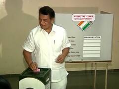 Photo: पदवीधर आणि शिक्षक मतदारसंघातील उमेदवारांचे भवितव्य मतपेटीत बंद, 2 तारखेला लागणार निकाल