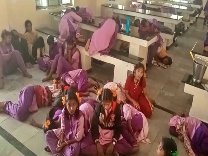 Palnadu Ramakrishnapuram Gurukula school students suffered with Food Poison DNN Palnadu News : గురుకుల పాఠశాలలో ఫుడ్ పాయిజన్, 100 మంది బాలికలకు అస్వస్థత!