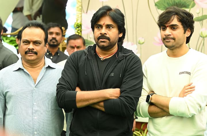 ప్రస్తుతం పవన్ కళ్యాణ్ ‘హరిహర వీరమల్లు’ సినిమాలో నటిస్తున్నారు.