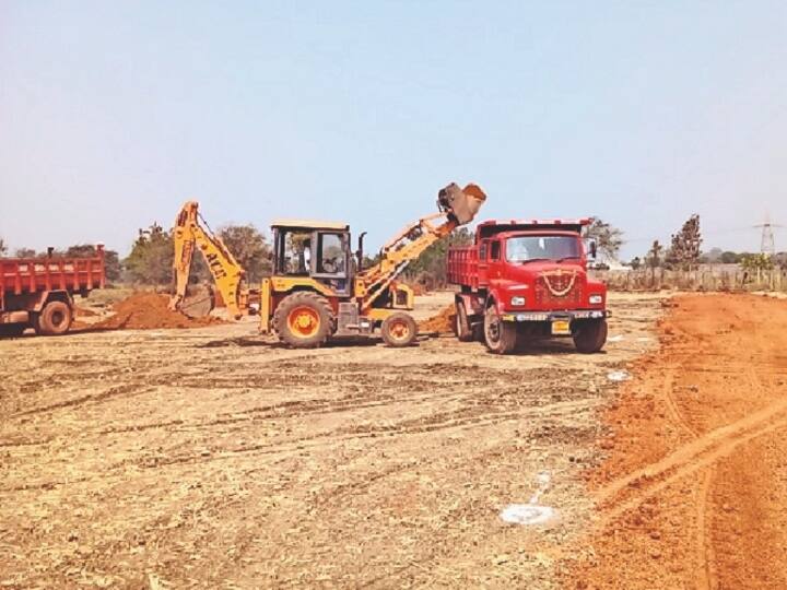 durg illegal plotting on 25 acres of land Chhattisgarh administration start bulldozers action ann Durg News: दुर्ग में भूमाफियों पर प्रशासन का शिकंजा, अवैध प्लॉटिंग पर निगम आयुक्त ने चलवा दिया बुलडोजर