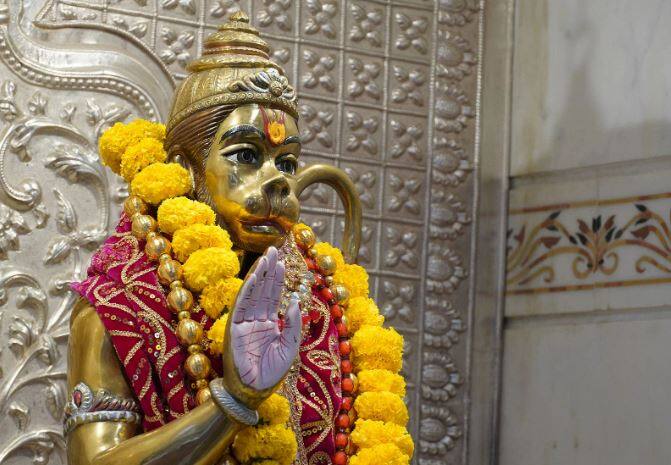 Tuesday Hanumanji puja rituals mantra to get rid of bad luck Bajrangbali Puja: অর্থাভাব থেকেই যাচ্ছে জীবনে? মঙ্গলবারে এই পদ্ধতিতে হনুমানজিকে স্মরণ করলে মিটতে পারে সমস্যা