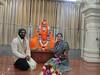Rishikesh News: ऋषिकेश के दयानंद आश्रम पहुंचे विराट कोहली-अनुष्का शर्मा, गंगा घाट पर की आरती
