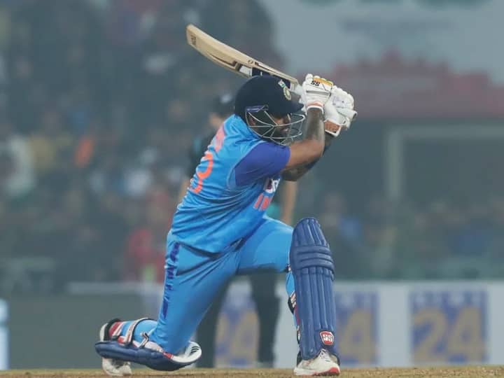 IND vs NZ 3rd T20I Suryakumar Yadav can break Virat Kohli  record in Ahmedabad IND vs NZ 3rd T20I: निर्णायक मुकाबले में सूर्यकुमार यादव कर सकते हैं कमाल, इन दिग्गज बल्लेबाज़ों को छोड़ देंगे पीछे