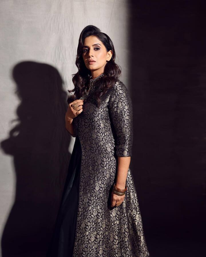 सोशल मीडियावर सर्वात सक्रिय मराठी सेलिब्रिटींपैकी एक म्हणून ओळखली जाणारी, सोनाली तिच्या जीवनातील खास फोटो शेअर करून तिच्या चाहत्यांच्या संपर्कात असते.(फोटो सौजन्य : sonalikul/इंस्टाग्राम)