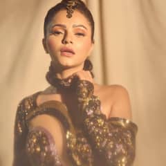 Rubina Dilaik: रुबीना दिलैकचा ग्लॅमरस अवतार, साईड कट गाऊनमध्ये दाखवली किलर स्टाईल