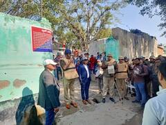 अमरोहा: खनन माफियाओं की अब खैर नहीं! 5 गैंगस्टर्स की 96 लाख की संपत्ति जब्त, इलाके में हड़कंप