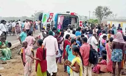 Ariyalur District: Bus overturns in a ditch, one killed and 50 injured TNN Ariyalur: தனியார் பேருந்து  பள்ளத்தில் கவிழ்ந்து விபத்து - ஒருவர் உயிரிழப்பு, 50 பேர் காயம்