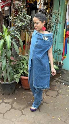 వామ్మో, కింద వేయాల్సిన ఫ్యాంట్ పైన వేసిందే - ఉర్ఫీ అంటే ఇంతేమరి!