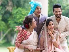 बेटों की बारात में ऐसे सज-धजकर पहुंची ये हीरोइनें, दूल्हे की मां ही टिकी रह गईं हर किसी की नजरें