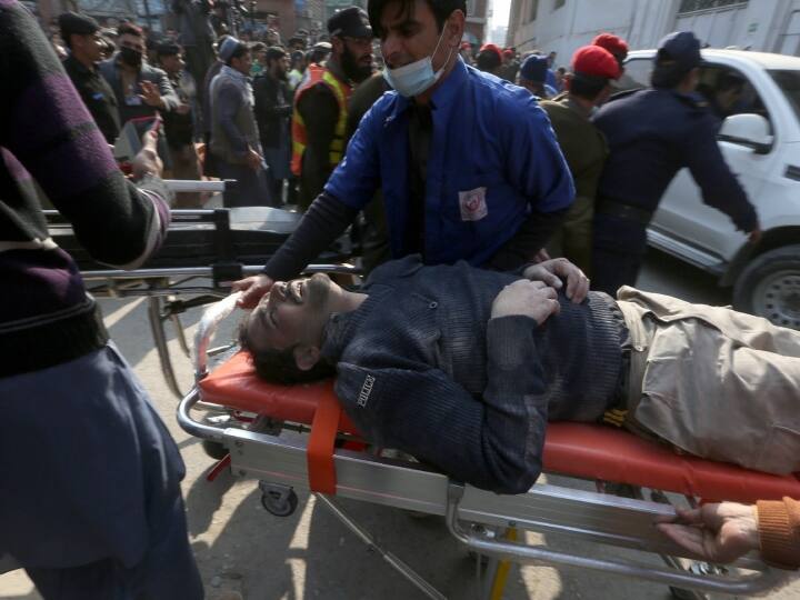 Pakistan Peshawar TTP Mosque Blast Death Toll Rises To 90 Last year Explosion in Shia Mosque in Kocha Risaldar Area Pakistan Blast: पेशावर में पिछले एक दशक में 10 से ज्यादा बम धमाके, कभी नमाजी तो कभी इल्म हासिल करने गए मासूम बच्चों का बहाया खून