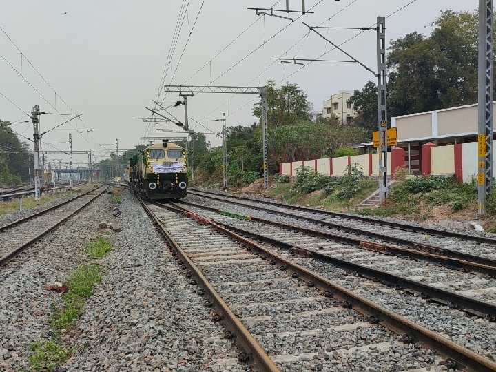 Southern Railway: சேலம்-ஓமலூர் இடையிலான புதிய ரயில் பாதையில்  அதிகாரிகள் ஆய்வு