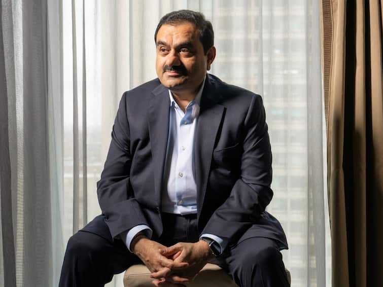 Gautam Adani out of world's top-10 billionaires list, check more details Gautam Adani: టాప్‌-10 కుబేరుల లిస్ట్‌ నుంచి అదానీ ఔట్‌, సంవత్సర కష్టం మూడు రోజుల్లో మాయం