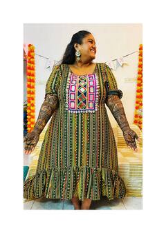 Vanita Kharat Wedding : वनिताच्या हातावर चढता सुमितच्या प्रेमाचा रंग; पाहा फोटो