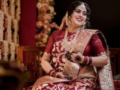 నటి పూర్ణ సీమంతం - బేబి బంప్ తో ఫోటోలకు ఫోజులు