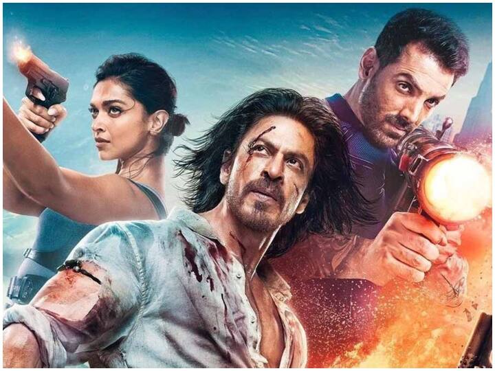 पठान में शाहरुख खान के अलावा दीपिका पादुकोण और जॉन अब्राहम ने अपनी अदाकारी का जलवा दिखाया. इनके अलावा डिंपल कपाड़िया और आशुतोष राणा ने भी अहम किरदार निभाए हैं.