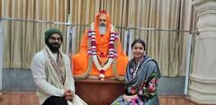Photos: વિરાટ કોહલી અને અનુષ્કા શર્મા પહોંચ્યા ઋષિકેશ, દીકરી વામિકા સાથે કરી 'ગંગા આરતી'