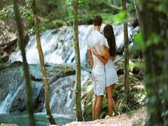 Valentine's Day 2023: इंदौर की इन जगहों पर अपने पार्टनर के साथ बिताएं प्यार भरा वक्त, कम खर्च में ज्यादा रोमांटिक होगा वैलेंटाइन डे