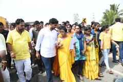 కూలీలతో మాటామంతీ- కురబ కులస్తుల సమస్యలపై చర్చ- ఐదో రోజు ఉత్సాహంగా లోకేష్ పాదయాత్ర