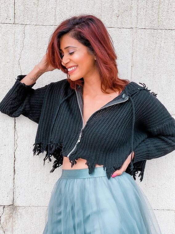 डियर इश्क की माया हैं इनती पढ़ी-लिखी