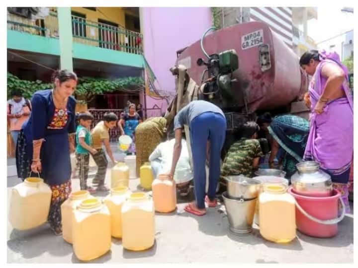 Delhi Jal Board increased everyone tension by tweeting about water supply call here for help in emergency ann Delhi Water Supply: दिल्ली में पानी सप्लाई पर DJB ने ​ट्वीट कर बढ़ाई सबकी चिंता, इमरजेंसी में मदद के लिए यहां करें कॉल