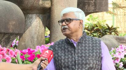 VC Of Visva Bharati University Gives Reply After CM Attacks On Land Controversy Exclusively On ABP Ananda Visva Bharati Land Dispute: মুখ্যমন্ত্রী যে কাগজ দেখাচ্ছেন, তা ১৯৪৩-র আশুতোষ সেনের নথি, এবিপি আনন্দে পাল্টা বিশ্বভারতীর উপাচার্যের