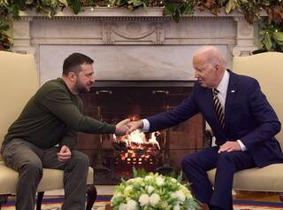 Russia Ukraine War:  Biden Says US Wont Send F-16 Fighter Jets To Ukraine Amid War Russia Ukraine War: ઝેલેન્સ્કીને અમેરિકાએ આપ્યો ઝટકો, બાઇડને યુક્રેનને F-16 ફાઇટર જેટ આપવાનો કર્યો ઇનકાર