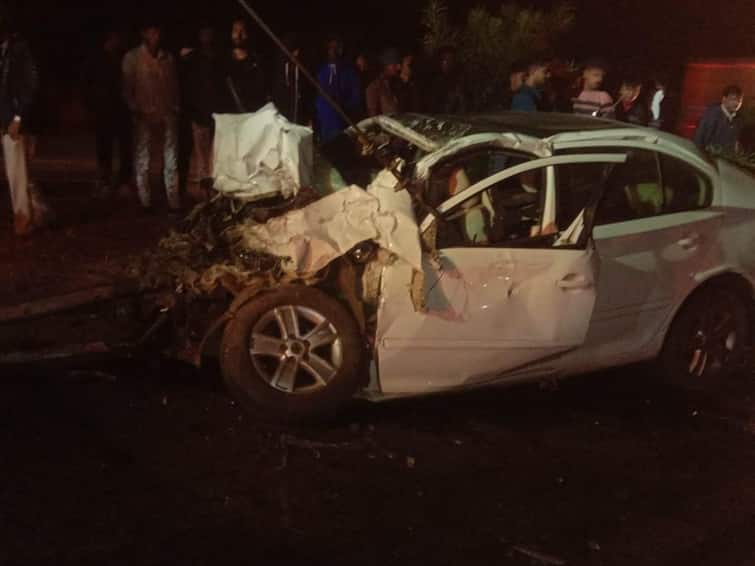 4 Die After Car Rams Into Bus In Palghar, Maharashtra Mumbai Ahmedabad Highway 4 Die After Car Rams Into Bus In Palghar, Maharashtra