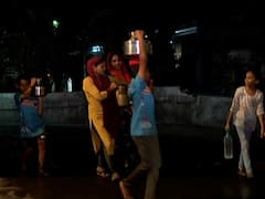 मुंबईत पाणीबाणी! रिक्षा, दुचाकीवर मुंबईकर पाण्याच्या शोधात