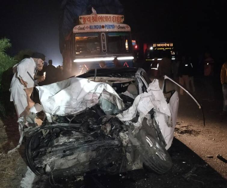 Accident: 4 dead on mumbai ahmedabad highway Collison between luxury bus and  car Accident: મુંબઈ -અમદાવાદ હાઈવે પર લકઝરી બસ અને કાર વચ્ચે અકસ્માત, ડ્રાઇવર સહિત ચાર લોકોનાં મોત