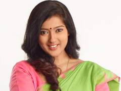 Gayathri Raghuram: “என் புகைப்படங்களை ஆபாசமா சித்தரிக்கிறாங்க...!” - கமிஷனர் அலுவலத்திற்கு சென்ற காயத்ரி ரகுராம்...!