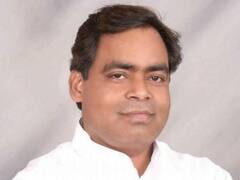 स्वामी प्रसाद मौर्य के सुर में सुर मिलाते दिखे सपा विधायक, तुलसीदास को सिलेबस से हटाने की रखी मांग