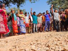 छत्तीसगढ़ के इन जिलों में ग्रामीणों ने किया विधानसभा चुनाव के बहिष्कार एलान, बोले- सालों से कर रहे इंतजार अब और नहीं...