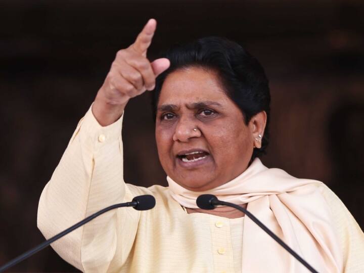 Budget Session 2023 BSP Chief Mayawati Target BJP on Economic Survey after Finance Minister Nirmala Sitharaman UP Politics: राष्ट्रपति के अभिभाषण पर बीएसपी प्रमुख मायावती बोलीं- 'उस माहौल का अभाव जिससे...'